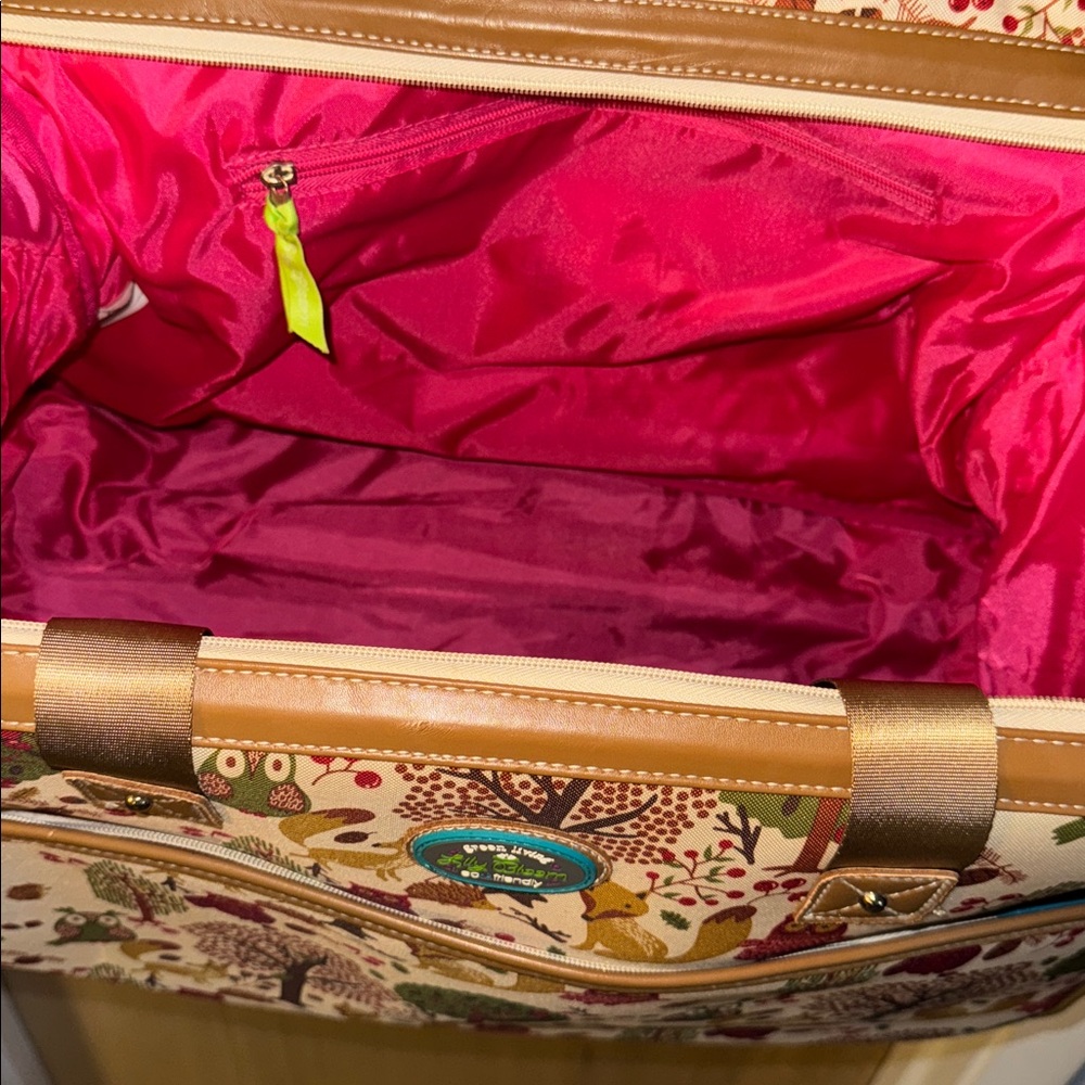 Lily Bloom Rolling Travel Bag in New Condition! - Picture 4 of 8
